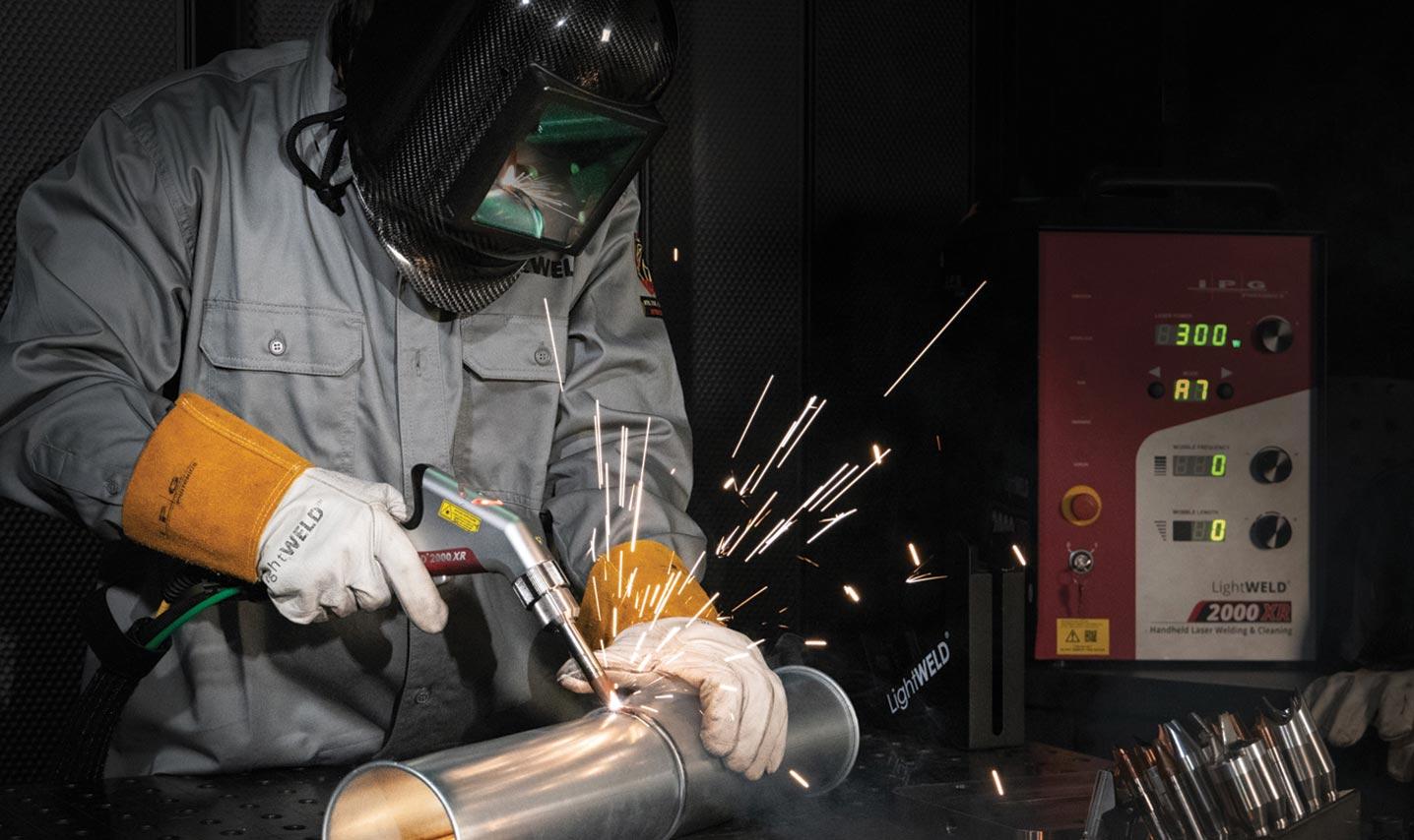 Máy hàn laser là gì? Có nên đầu tư cho doanh nghiệp năm 2026?