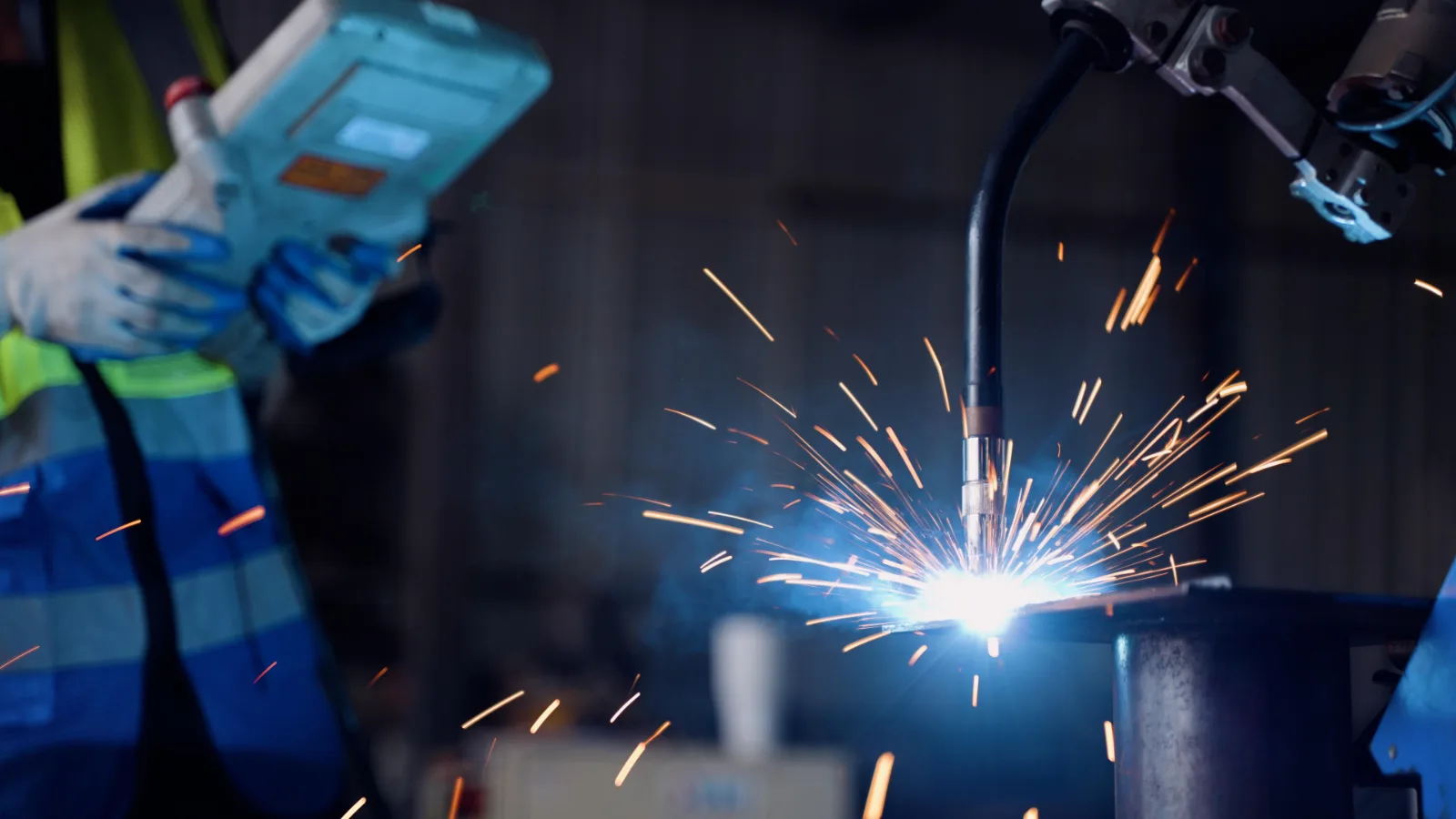 Robot hàn Bình Dương